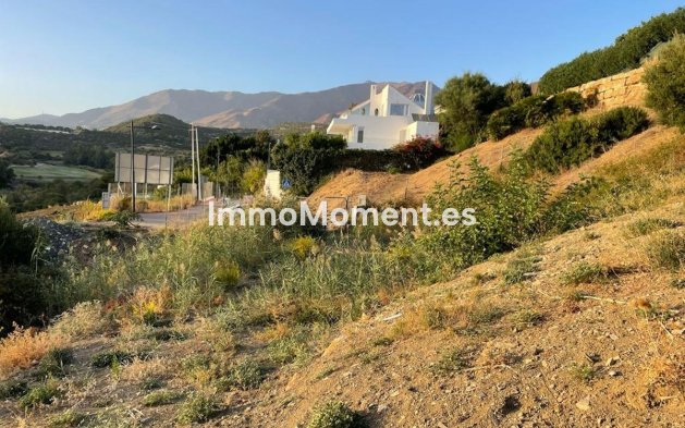 Resale - Plot - Estepona - Estepona Centro