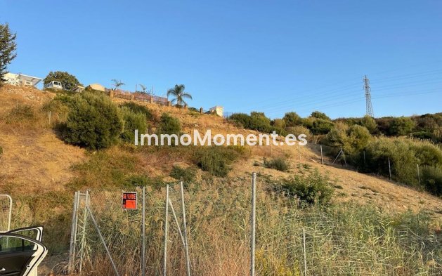 Resale - Plot - Estepona - Estepona Centro