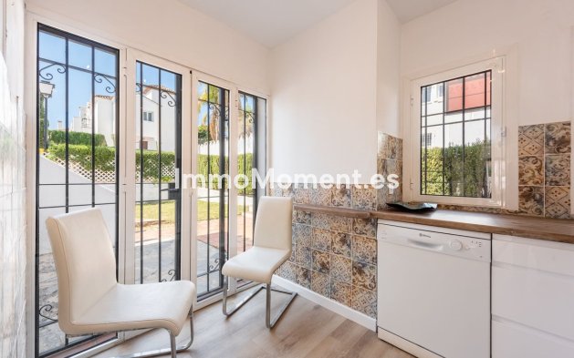 Reventa - Apartamento - Estepona  - Benamara