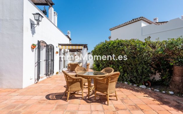 Reventa - Apartamento - Estepona  - Benamara