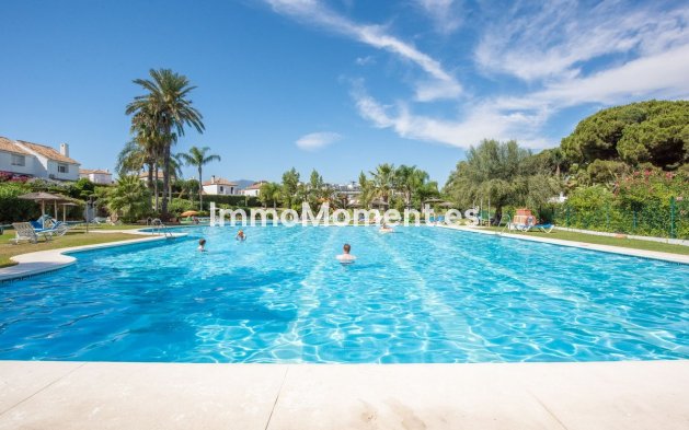 Reventa - Apartamento - Estepona  - Benamara