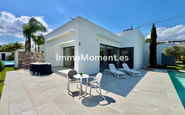 Resale - Detached villa - Orihuela - Las Colinas Golf