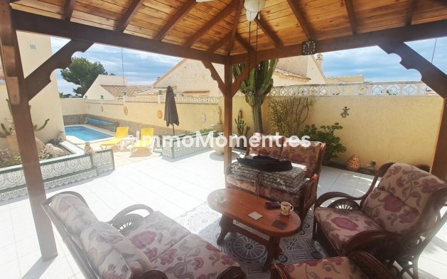 Bestaande woning - Vrijstaande villa - Orihuela - Villamartin