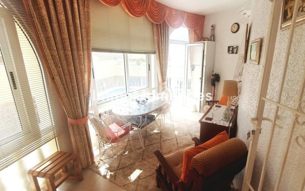 Bestaande woning - Vrijstaande villa - Orihuela - Villamartin