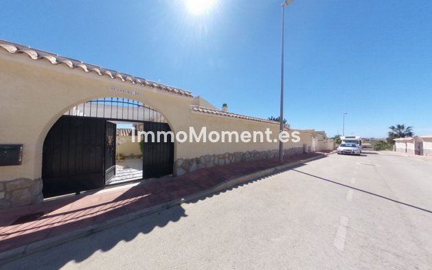 Bestaande woning - Vrijstaande villa - Orihuela - Villamartin