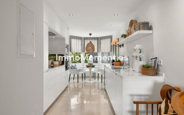Wiederverkauf - Wohnung - Marbella - Nueva Andalucía
