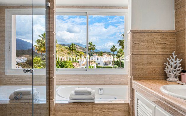Wiederverkauf - Wohnung - Marbella - Nueva Andalucía
