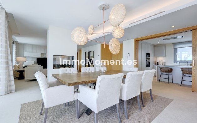 Resale - Apartment - Benahavís - La Quinta