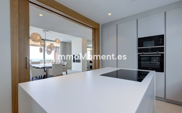 Resale - Apartment - Benahavís - La Quinta