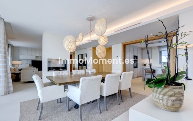 Resale - Apartment - Benahavís - La Quinta