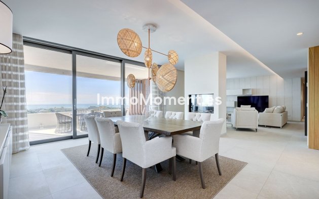 Resale - Apartment - Benahavís - La Quinta