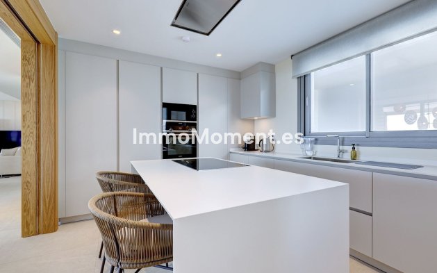 Resale - Apartment - Benahavís - La Quinta