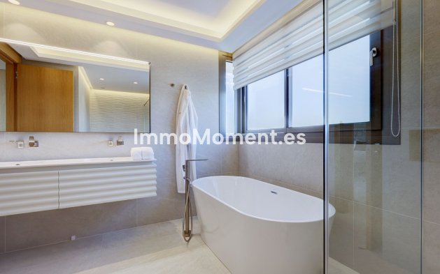 Resale - Apartment - Benahavís - La Quinta