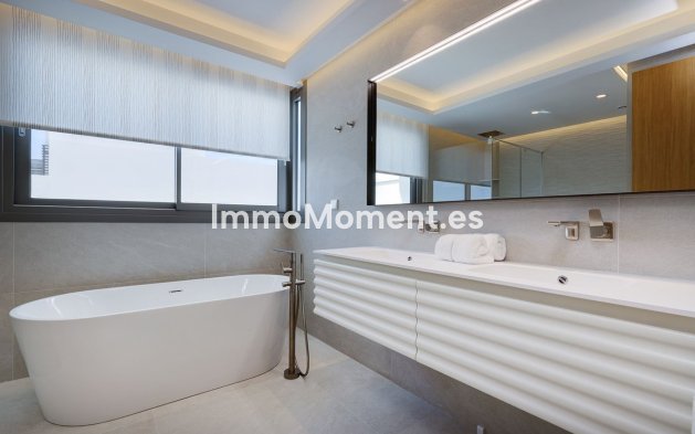 Resale - Apartment - Benahavís - La Quinta