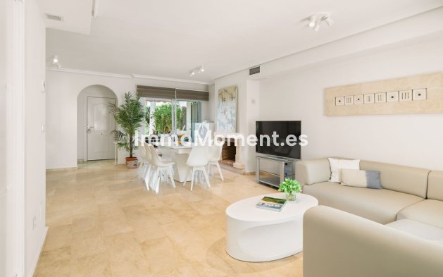 Resale - Townhouse - Marbella - Costabella
