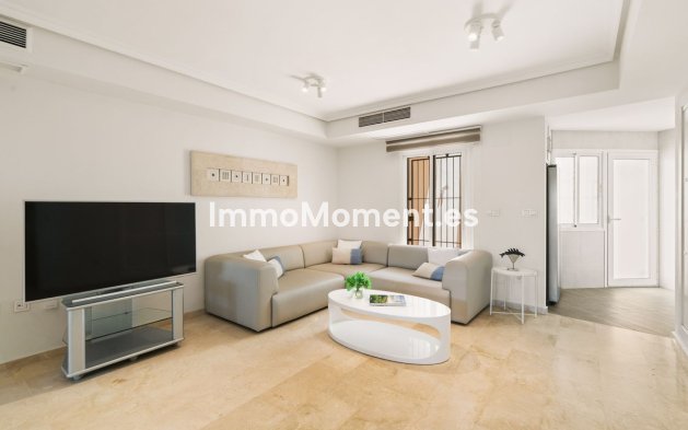 Resale - Townhouse - Marbella - Costabella