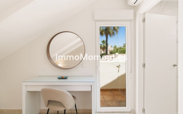 Resale - Townhouse - Marbella - Costabella