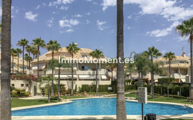 Resale - Townhouse - Marbella - Costabella