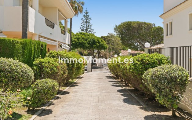 Resale - Townhouse - Marbella - Costabella