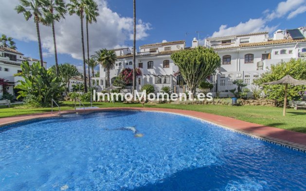 Revente - Maison mitoyenne - Estepona  - Atalaya