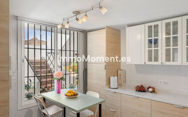 Wiederverkauf - Wohnung - Marbella - Nueva Andalucía