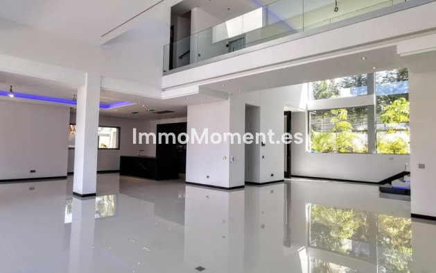 Wiederverkauf - Freistehende Villa - Marbella - Guadalmina Baja