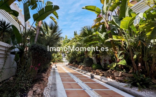 Resale - Apartment - Marbella - Aloha