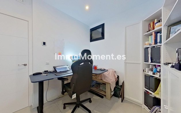 Bestaande woning - Vrijstaande villa - Binnenland  - Alhaurín de la Torre