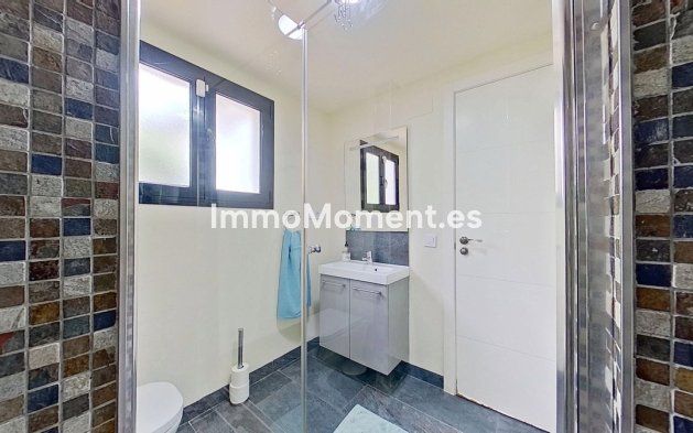 Bestaande woning - Vrijstaande villa - Binnenland  - Alhaurín de la Torre
