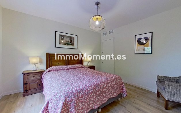 Bestaande woning - Vrijstaande villa - Binnenland  - Alhaurín de la Torre