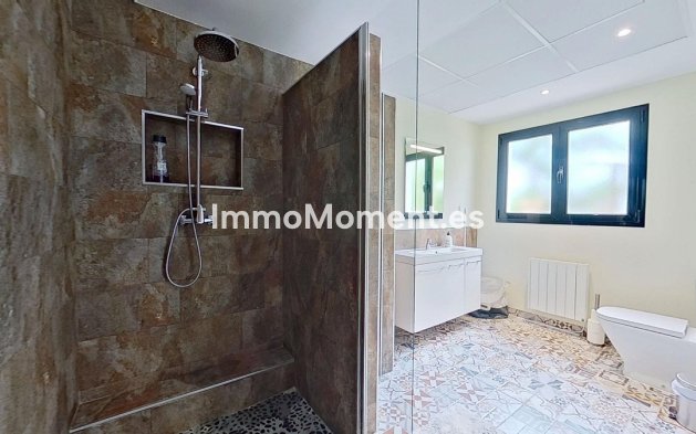Bestaande woning - Vrijstaande villa - Binnenland  - Alhaurín de la Torre