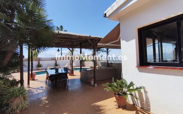 Bestaande woning - Vrijstaande villa - Binnenland  - Alhaurín de la Torre