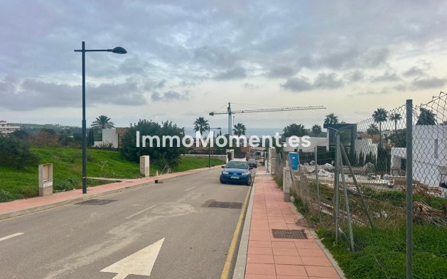 Resale - Plot - Estepona - Valle Romano