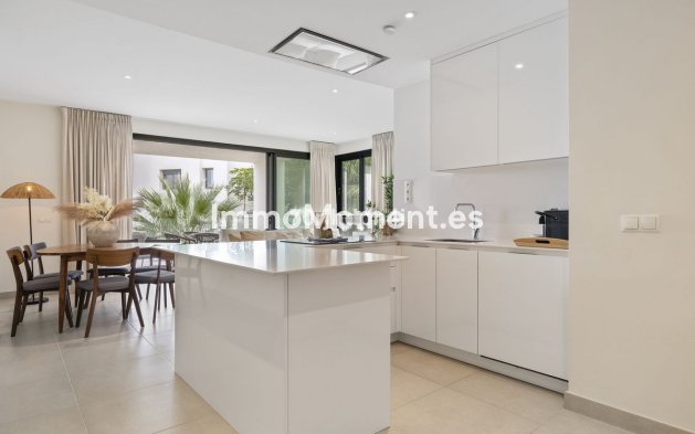 Resale - Apartment - Estepona - Estepona Centro