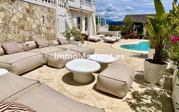 Resale - Detached villa - Estepona - El Padron