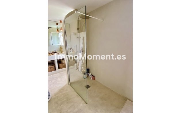 Resale - Detached villa - Estepona - El Padron