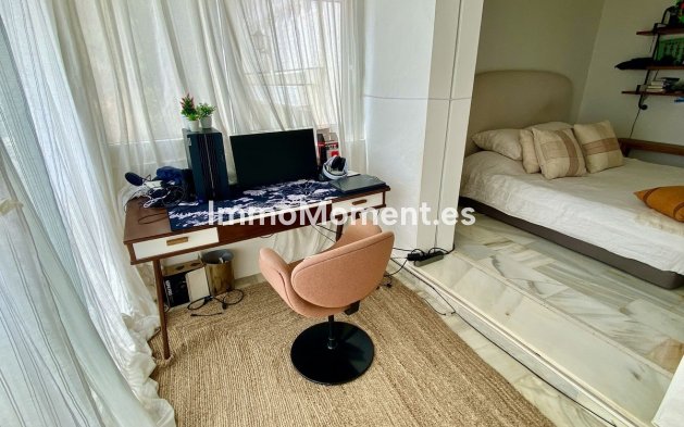 Resale - Detached villa - Estepona - El Padron