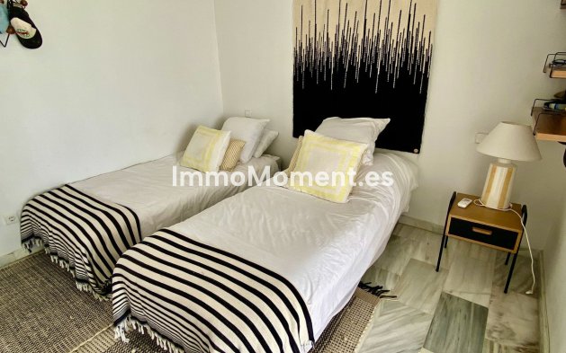 Resale - Detached villa - Estepona - El Padron