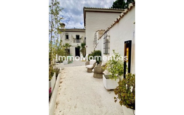 Resale - Detached villa - Estepona - El Padron