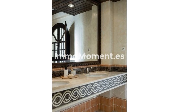 Resale - Detached villa - Inland  - Alhaurín el Grande Centro