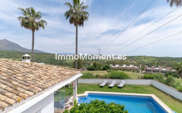 Resale - Detached villa - Estepona - Estepona Centro