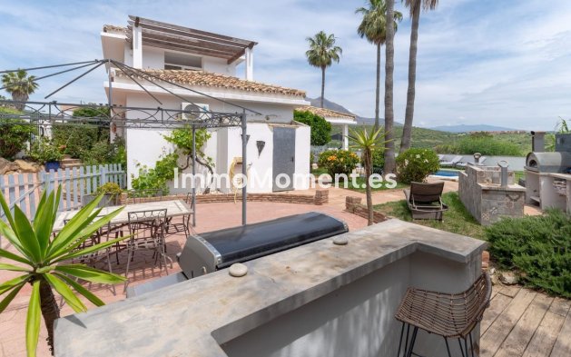 Resale - Detached villa - Estepona - Estepona Centro