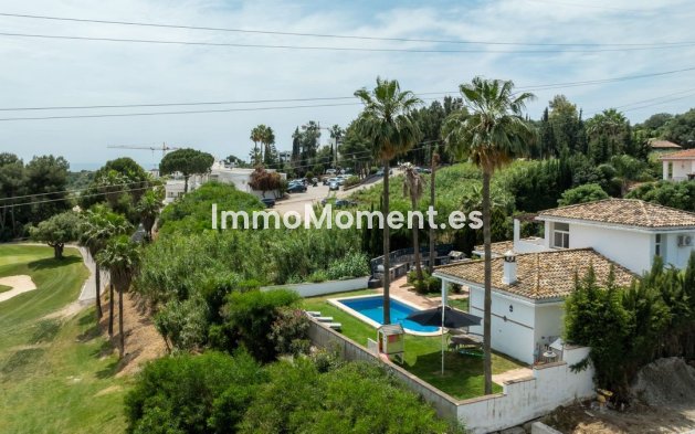 Resale - Detached villa - Estepona - Estepona Centro