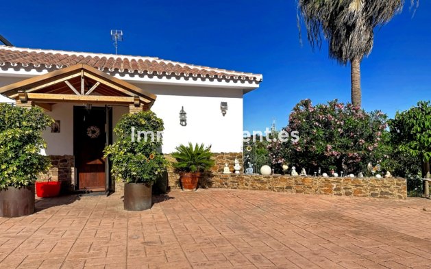 Resale - Country house - Estepona - Estepona Centro