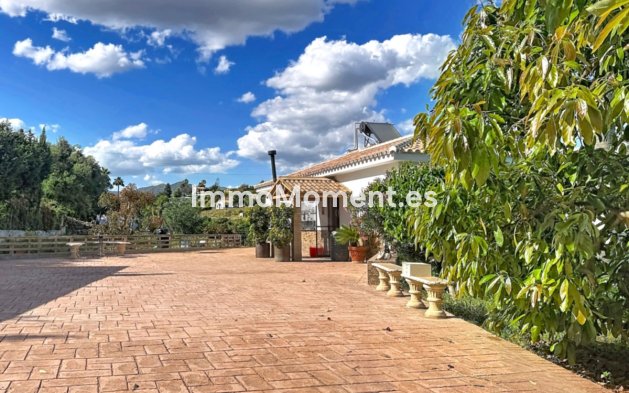 Resale - Country house - Estepona - Estepona Centro
