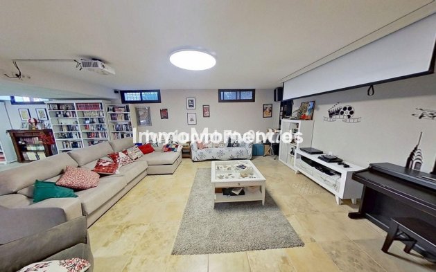 Bestaande woning - Vrijstaande villa - Binnenland  - Alhaurín de la Torre
