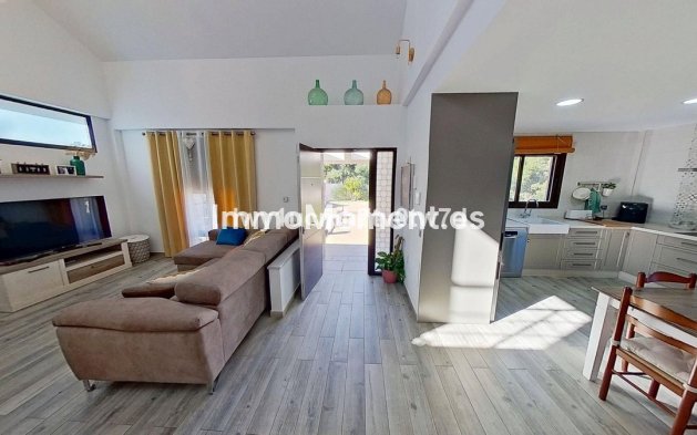Bestaande woning - Vrijstaande villa - Binnenland  - Alhaurín de la Torre