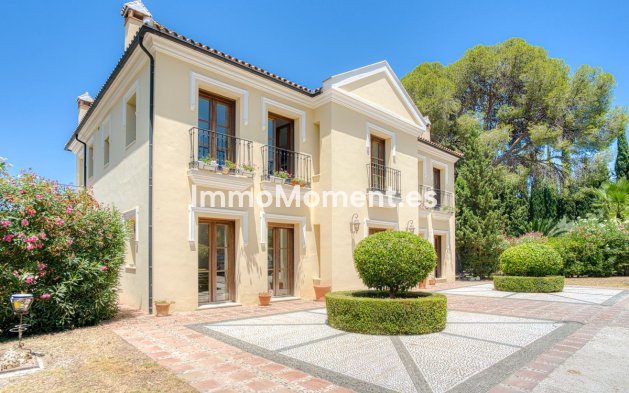 Resale - Detached villa - Inland  - Alhaurín el Grande Centro