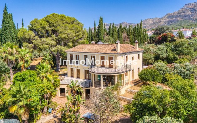 Resale - Detached villa - Inland  - Alhaurín el Grande Centro
