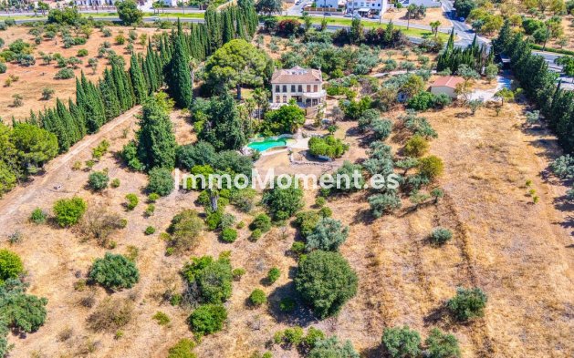 Resale - Detached villa - Inland  - Alhaurín el Grande Centro